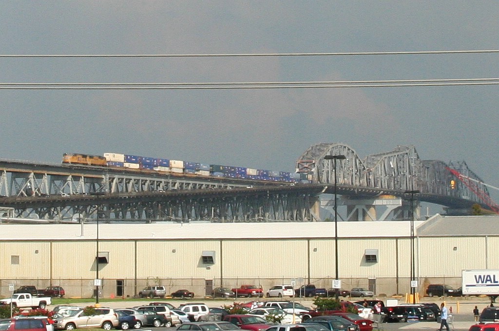 Intermodal transfer waiting on the bridge